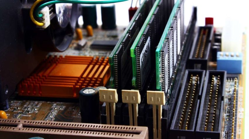 Tipos de memoria en informática